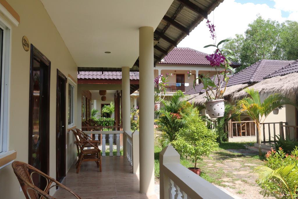 The Moonflower Bungalow Ξενοδοχείο Σίχανουκβιλ Εξωτερικό φωτογραφία