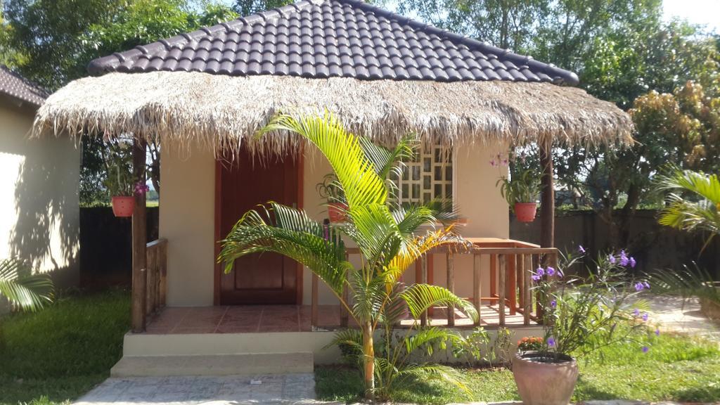 The Moonflower Bungalow Ξενοδοχείο Σίχανουκβιλ Εξωτερικό φωτογραφία